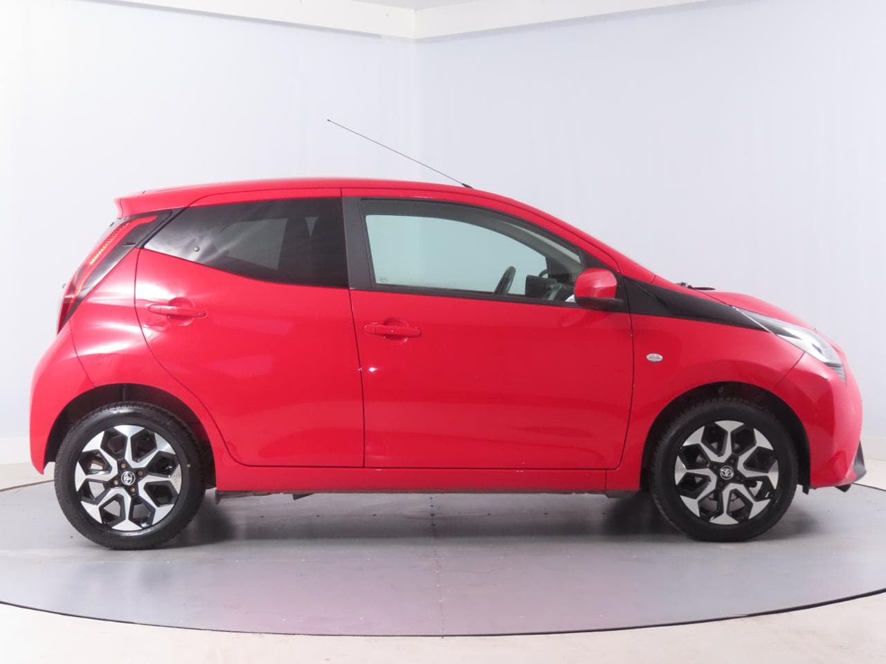 2018 Toyota AYGO - 8