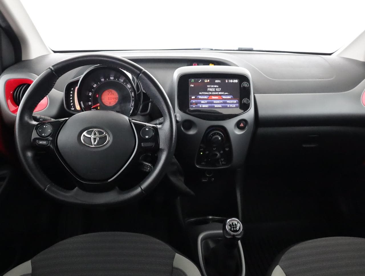 2018 Toyota AYGO - 9