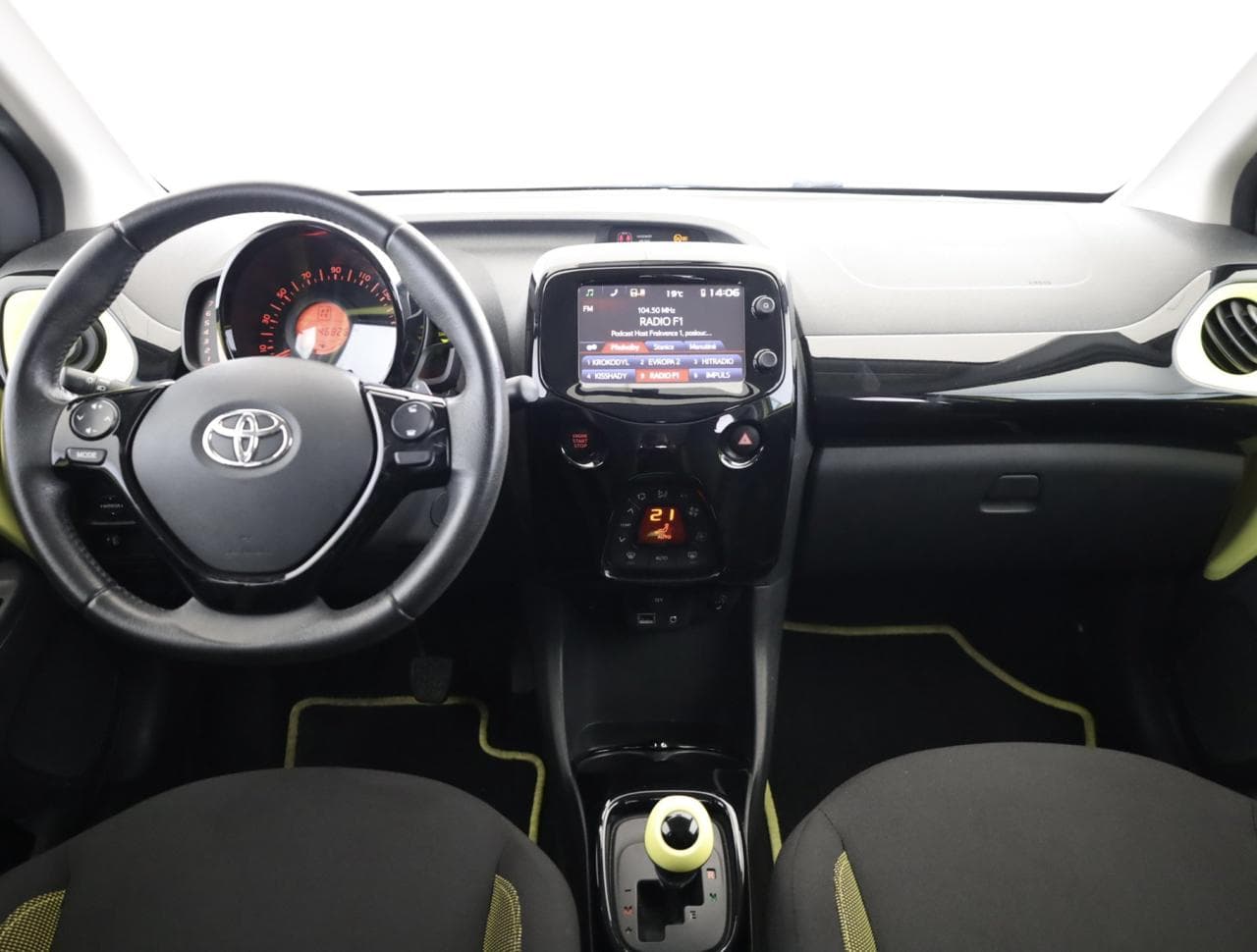 2016 Toyota AYGO - 9