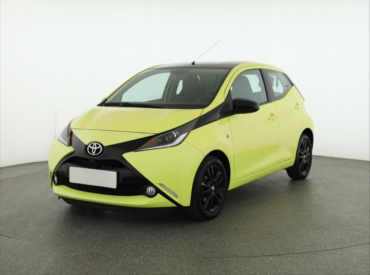 2016 Toyota AYGO - 3