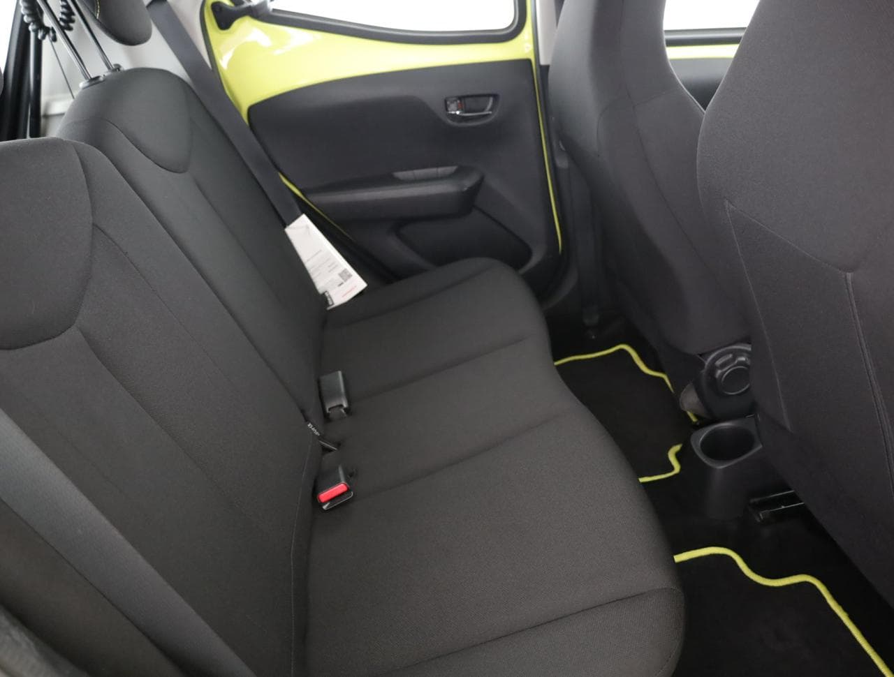 2016 Toyota AYGO - 11