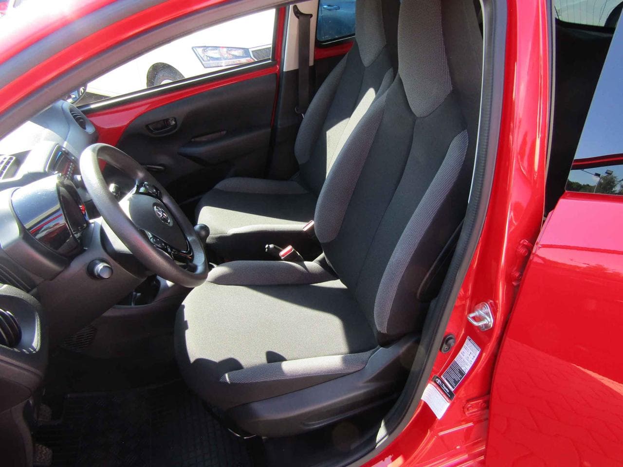 2020 Toyota AYGO - 17