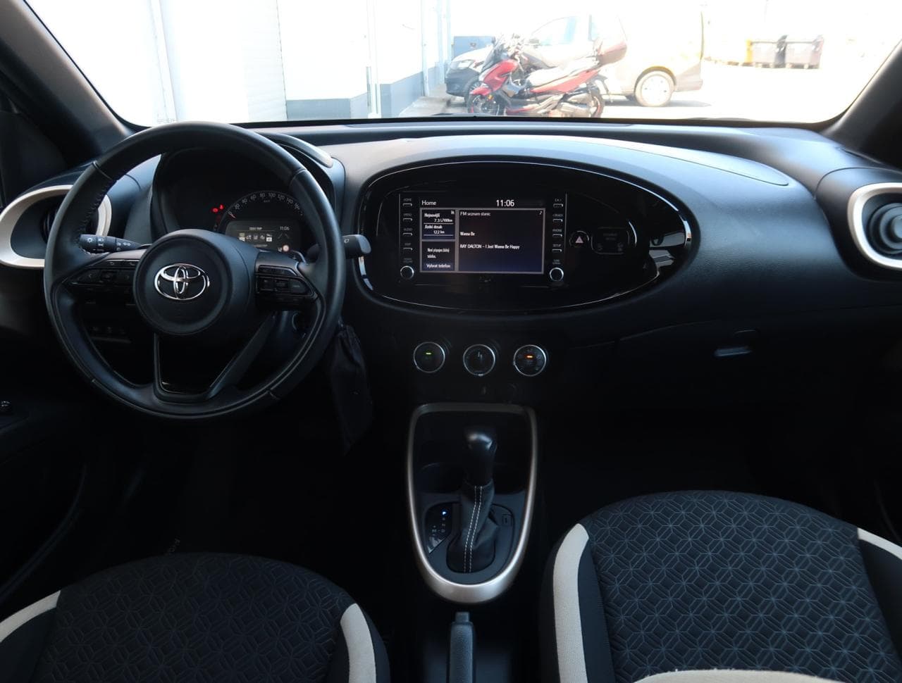 2022 Toyota AYGO - 18