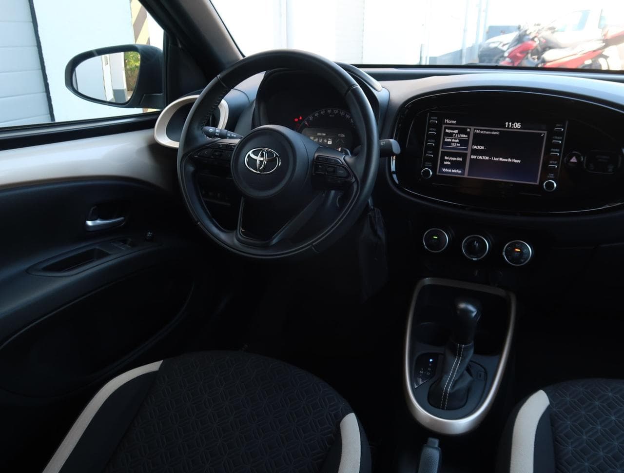 2022 Toyota AYGO - 16