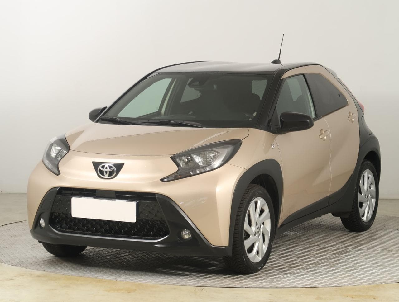 2022 Toyota AYGO - 5