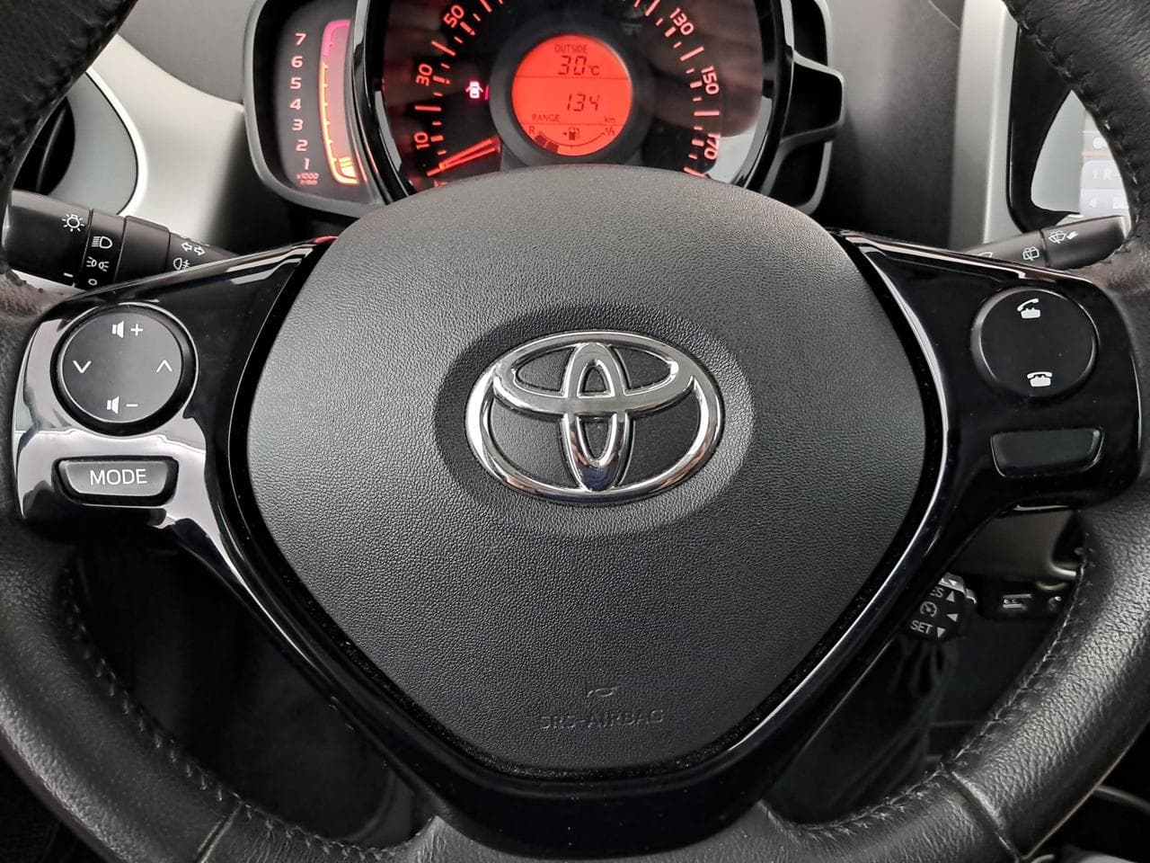 2017 Toyota AYGO - 19