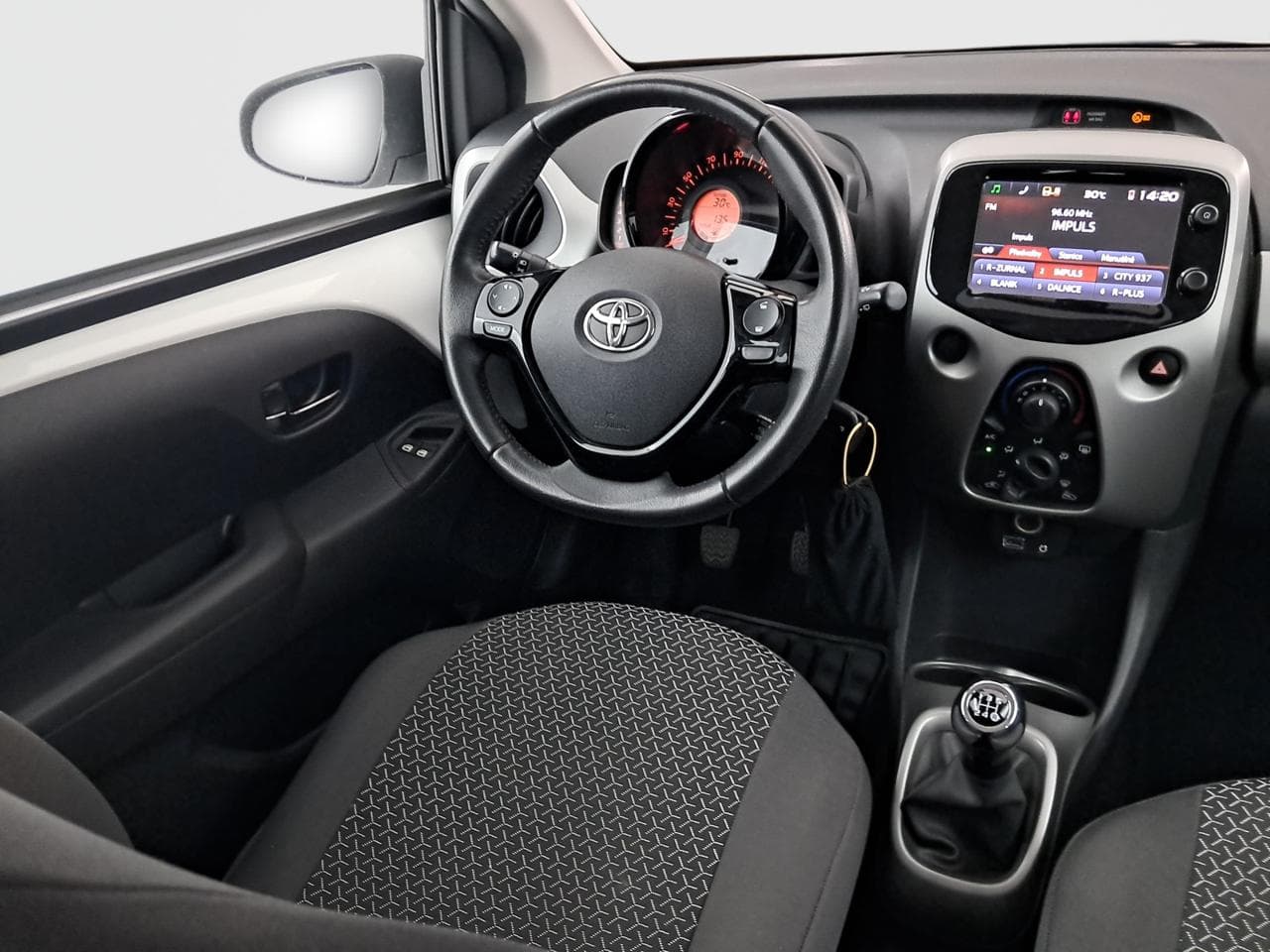 2017 Toyota AYGO - 9