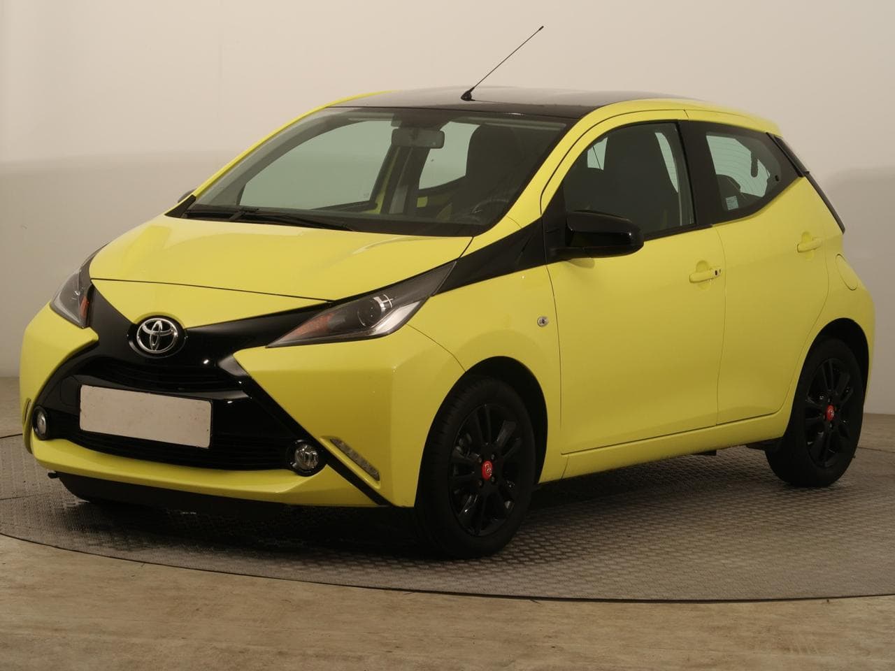 2017 Toyota AYGO - 3