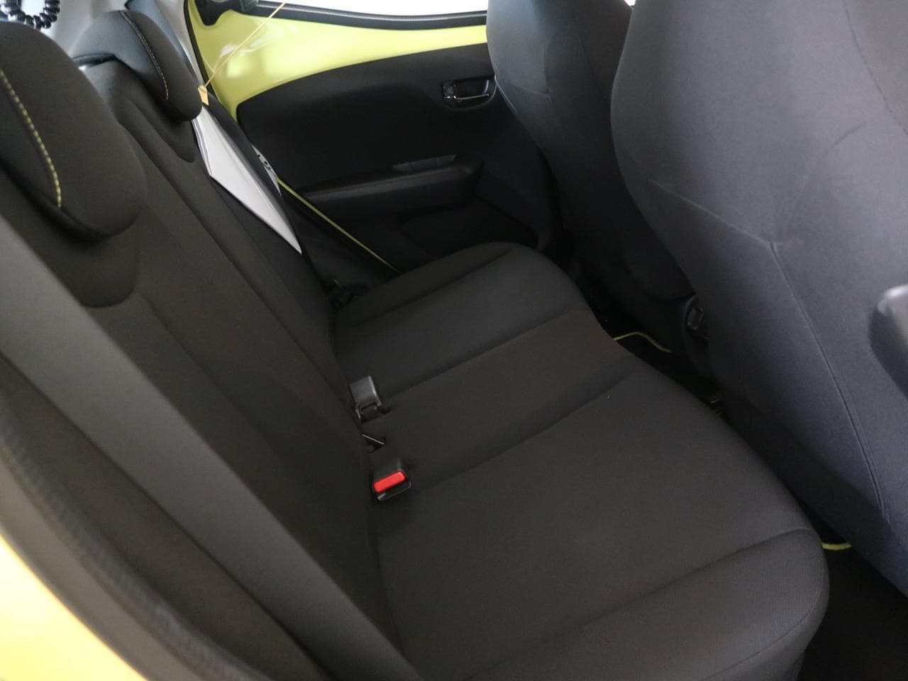 2017 Toyota AYGO - 13