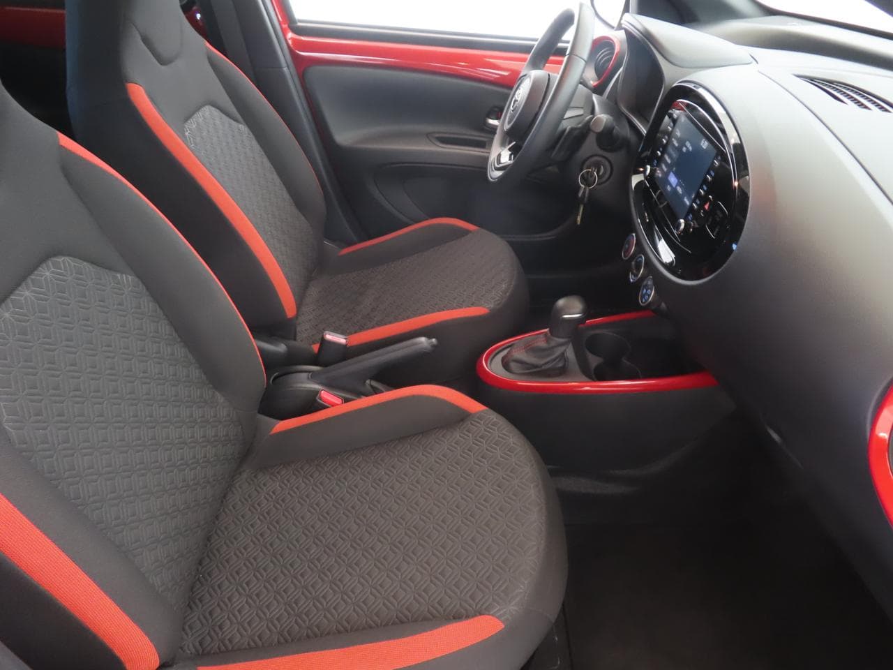 2023 Toyota AYGO - 12