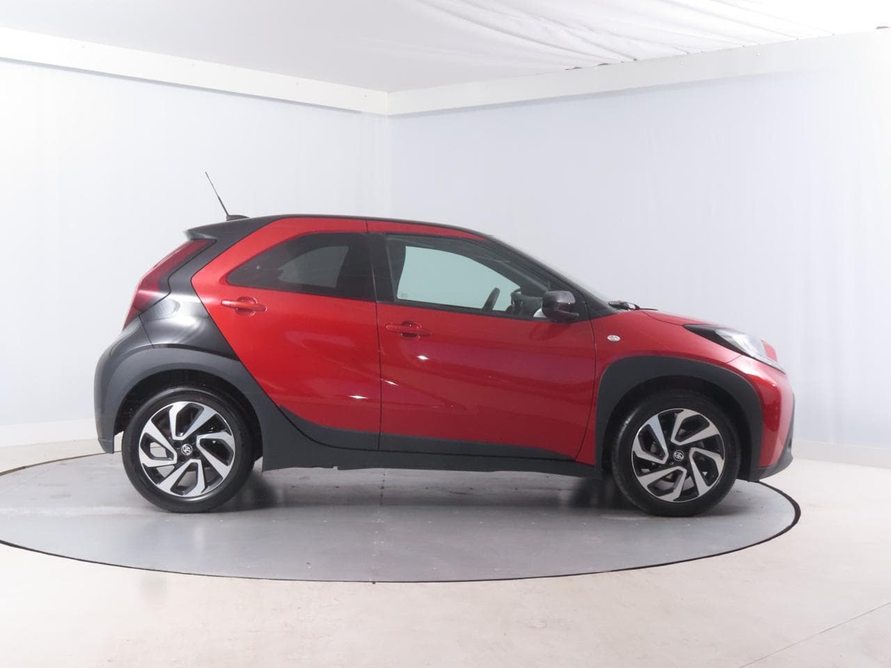 2023 Toyota AYGO - 8