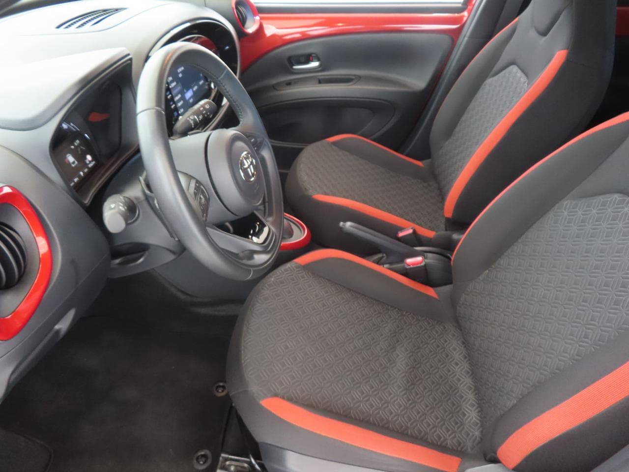 2023 Toyota AYGO - 16