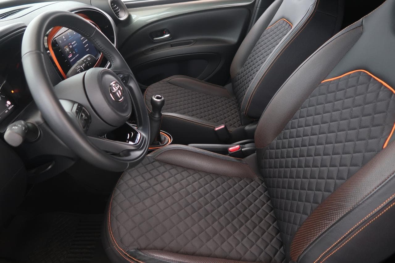 2022 Toyota AYGO - 16