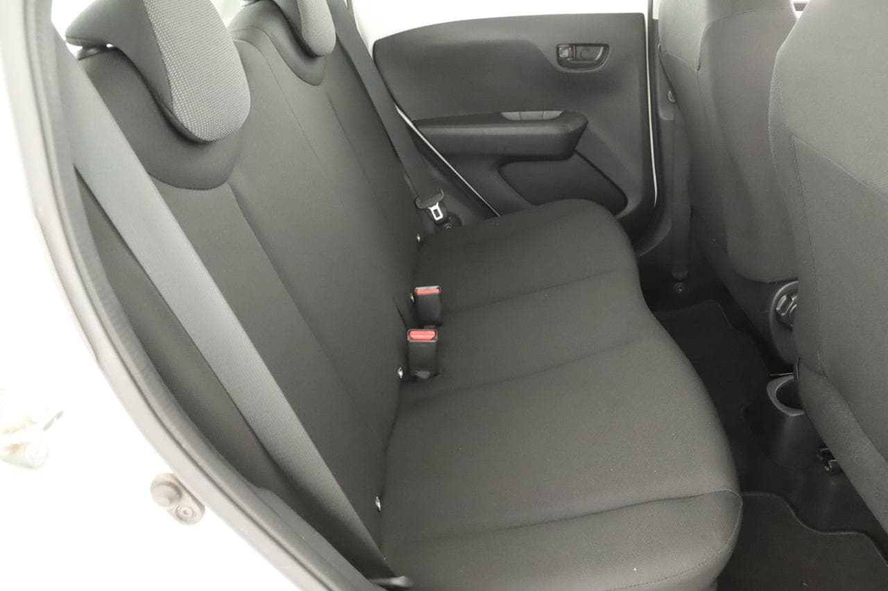 2021 Toyota AYGO - 11