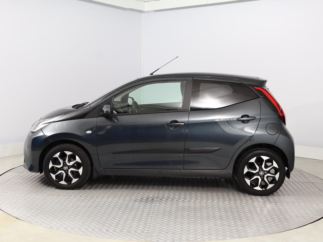 2021 Toyota AYGO - 4