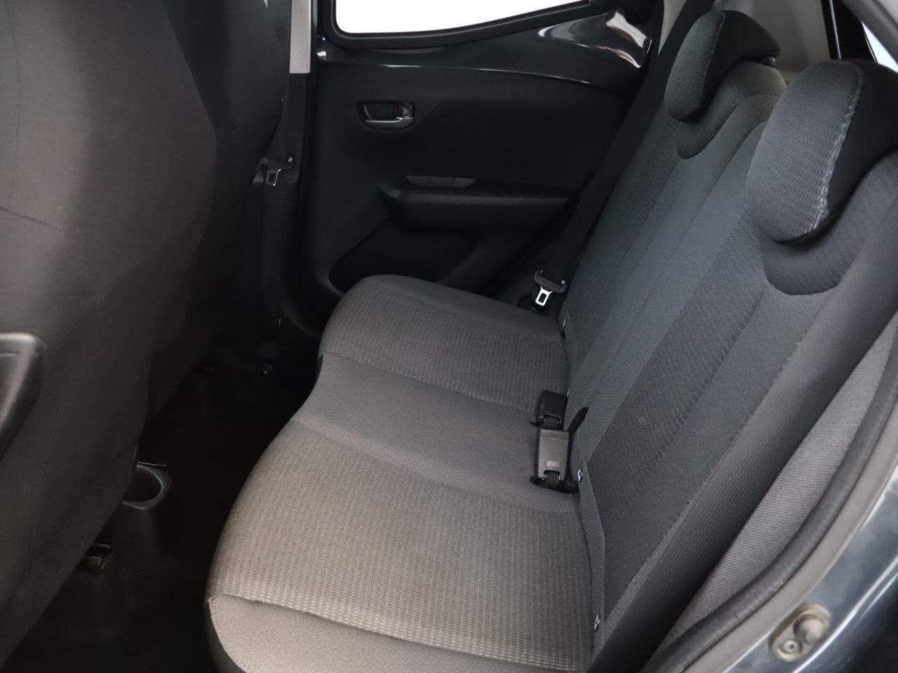 2021 Toyota AYGO - 12