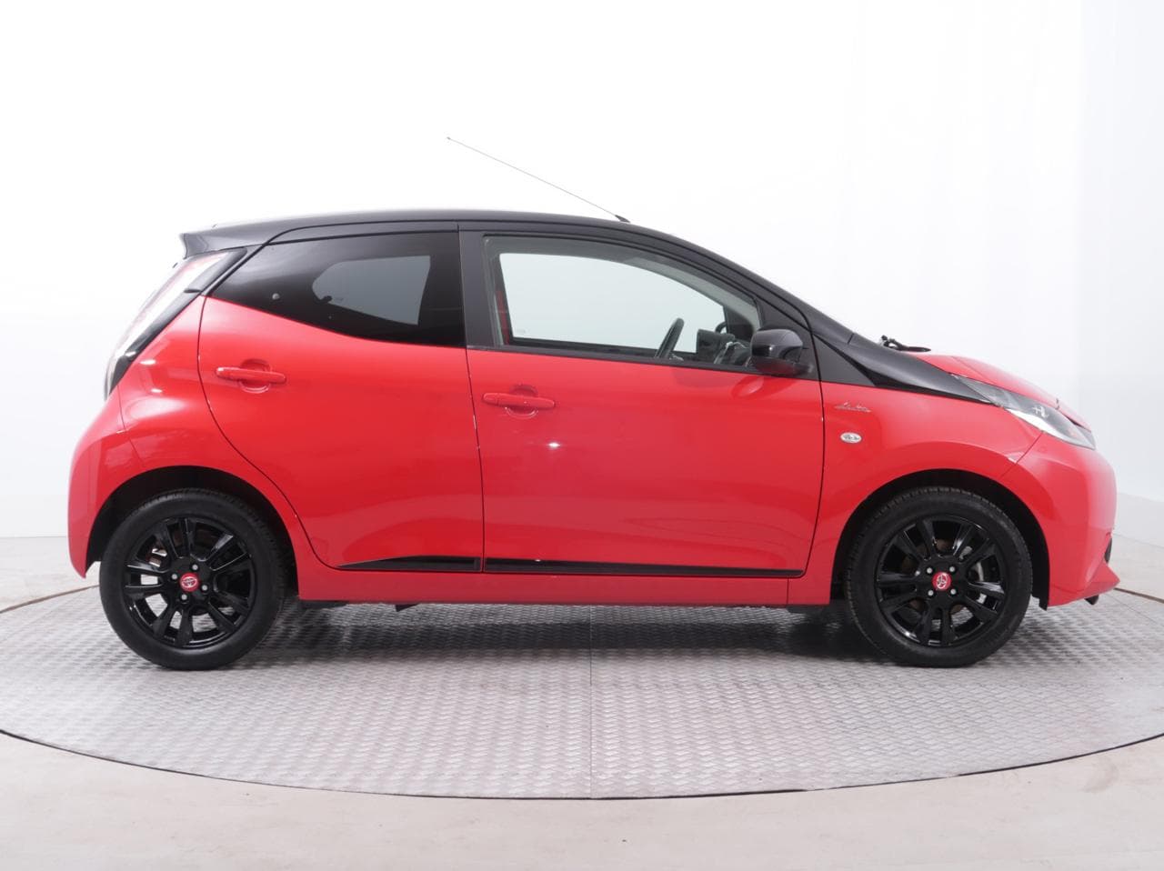 2018 Toyota AYGO - 8