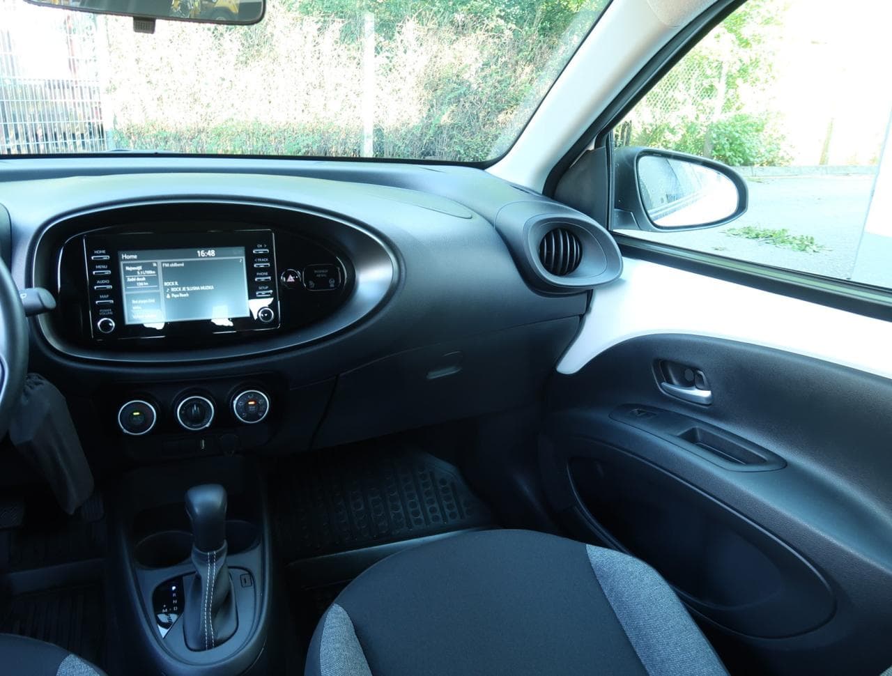 2023 Toyota AYGO - 11