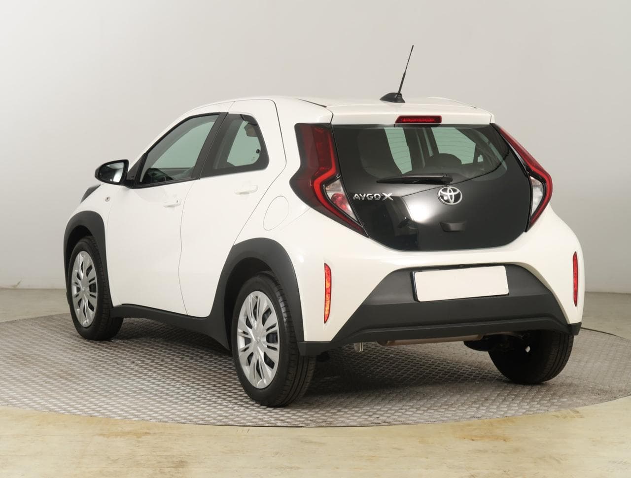 2023 Toyota AYGO - 5