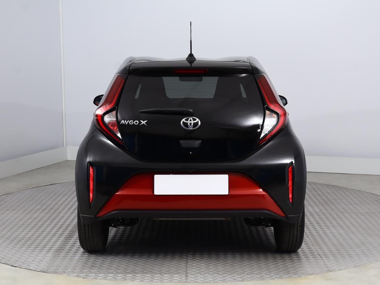 2025 Toyota AYGO - 6