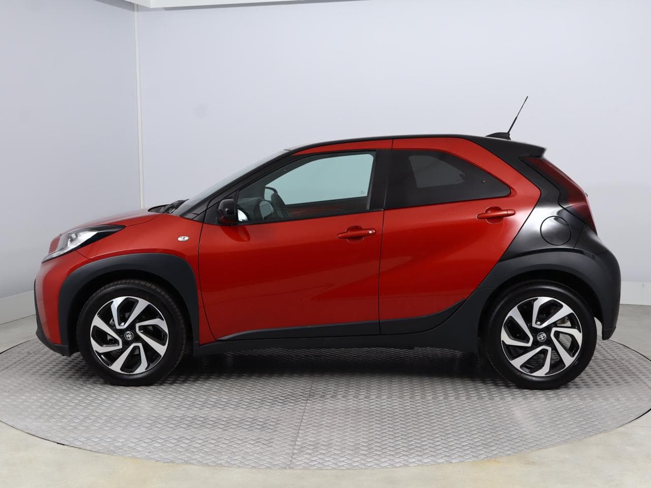 2025 Toyota AYGO - 4