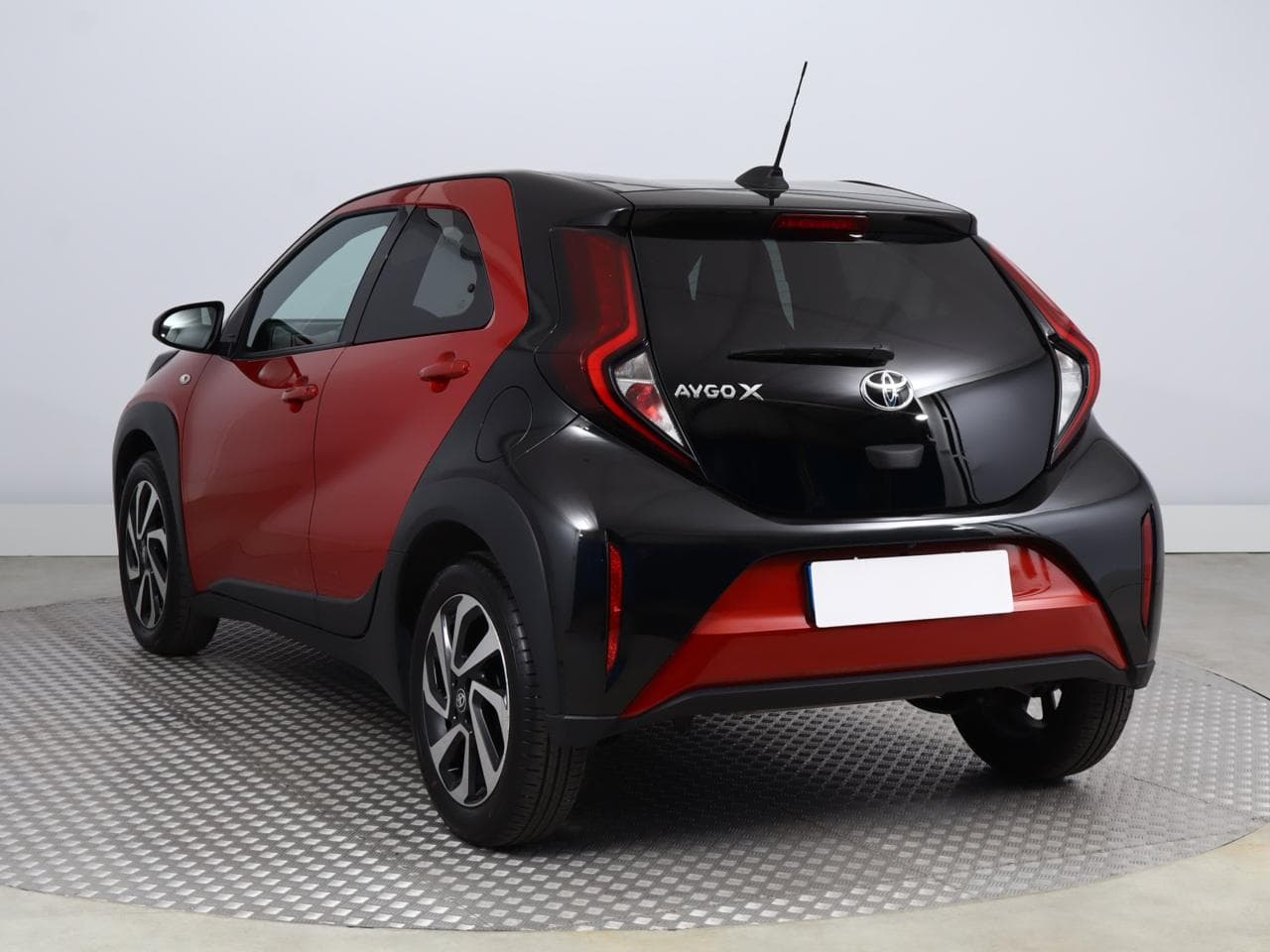 2025 Toyota AYGO - 5