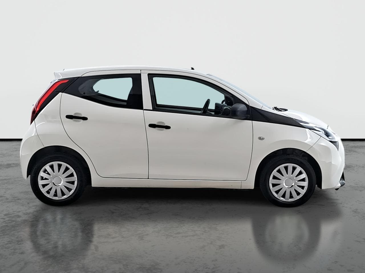 2021 Toyota AYGO - 8