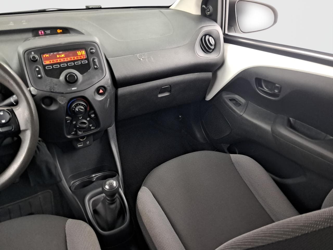2021 Toyota AYGO - 11
