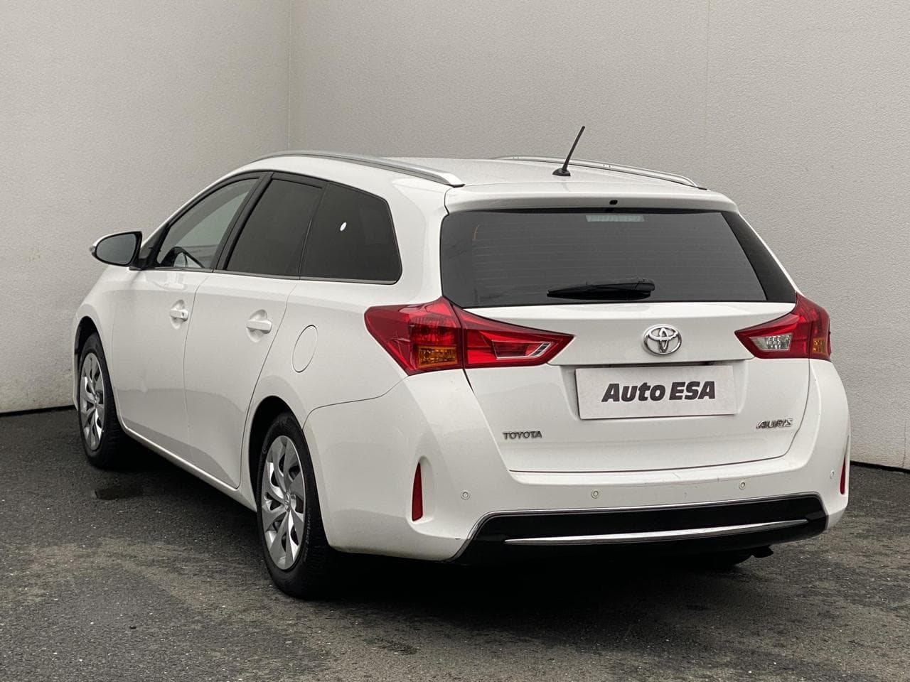 2014 Toyota AURIS - 6
