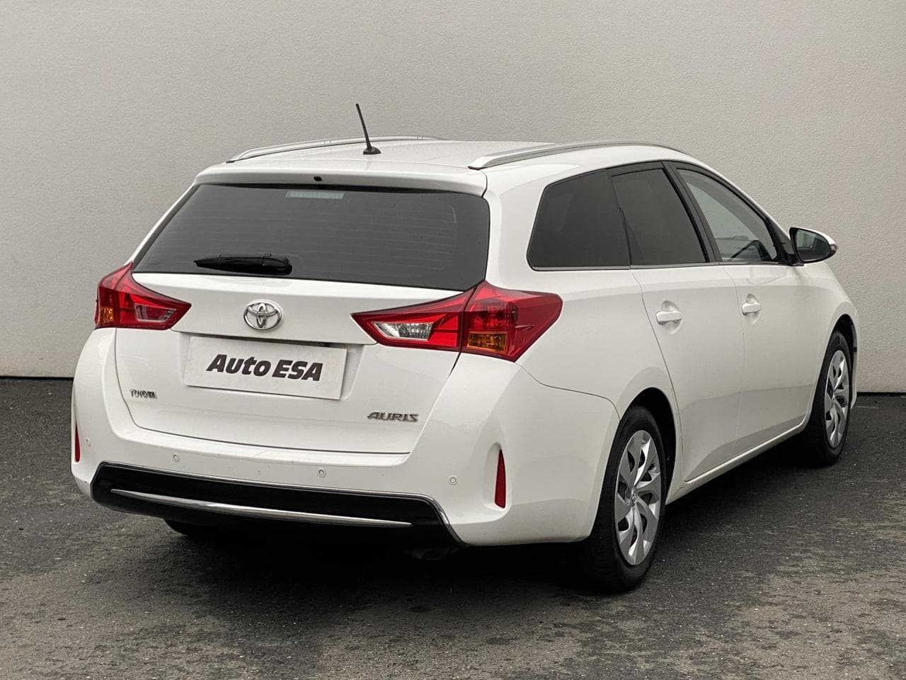 2014 Toyota AURIS - 4