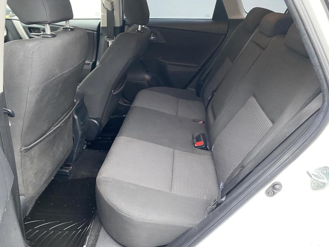 2014 Toyota AURIS - 9