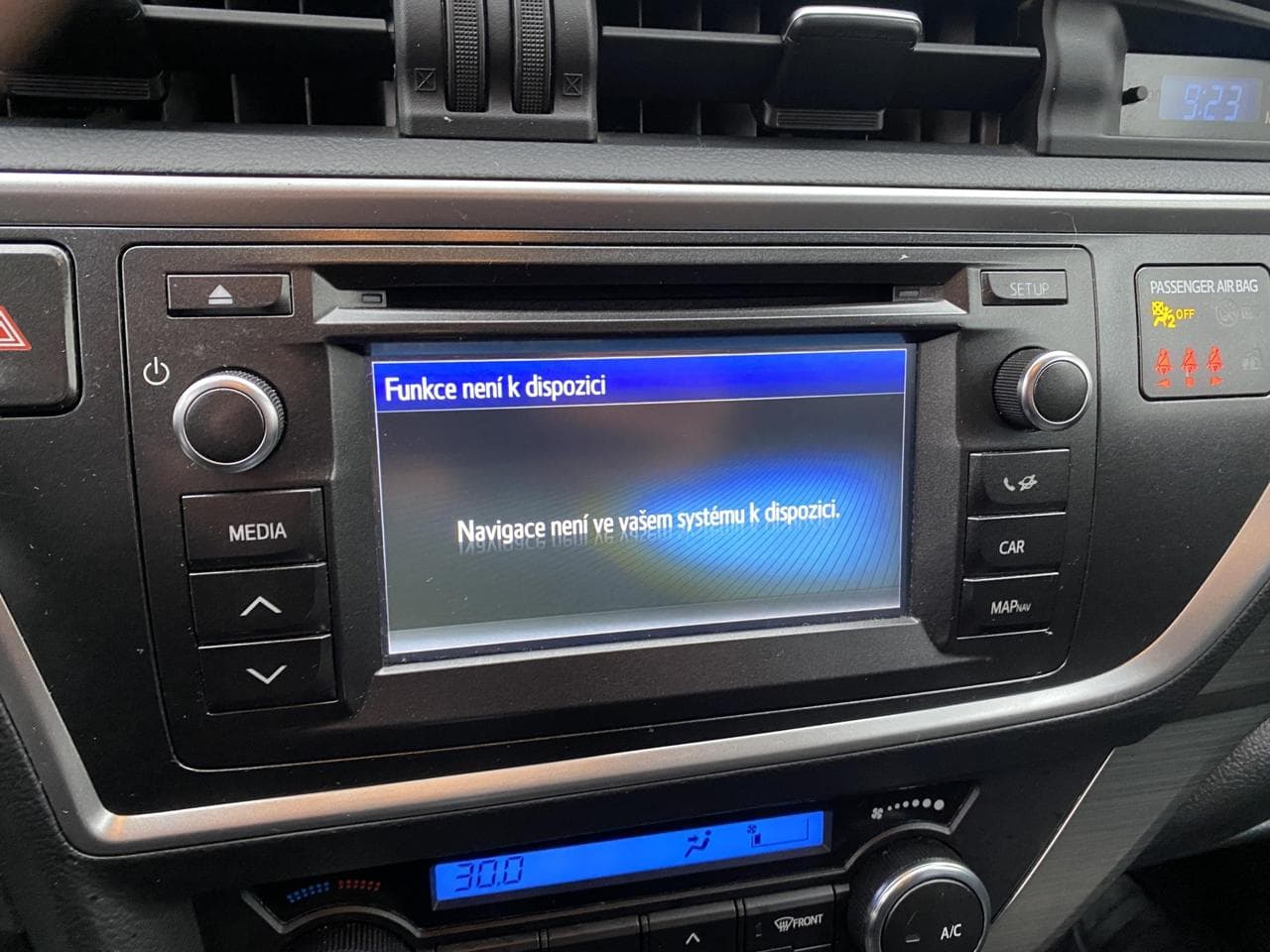 2014 Toyota AURIS - 16