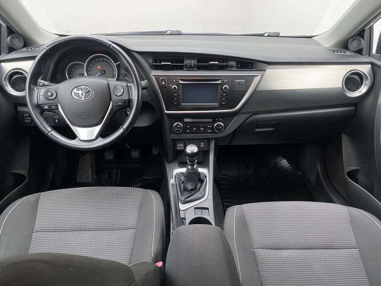 2014 Toyota AURIS - 8