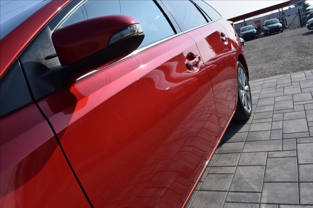 2015 Toyota Auris - 8