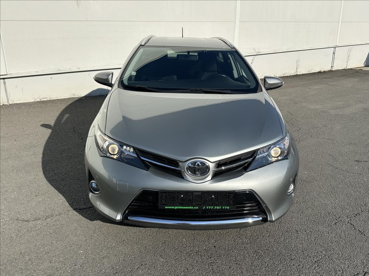 2014 Toyota Auris - 10