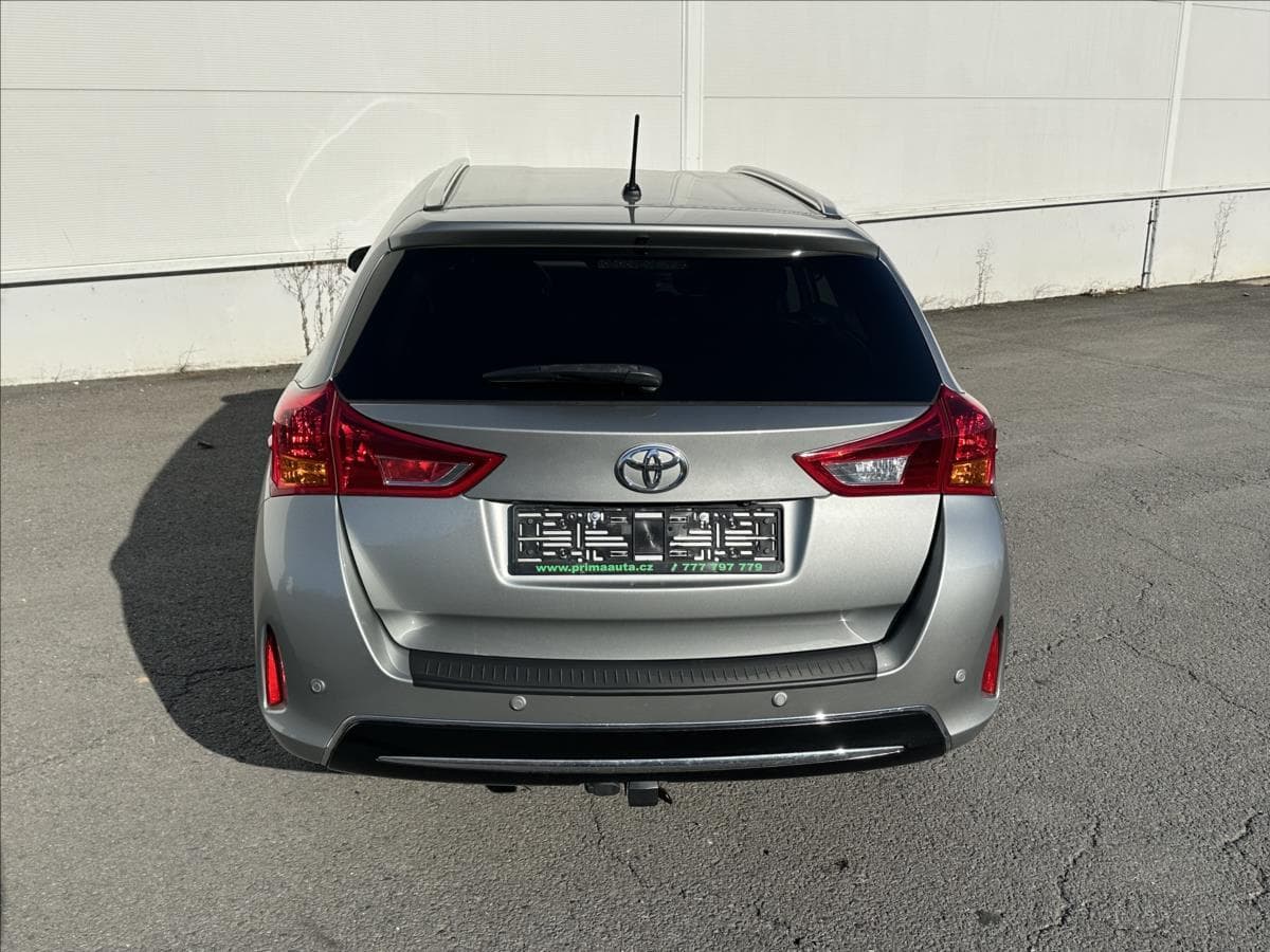 2014 Toyota Auris - 6