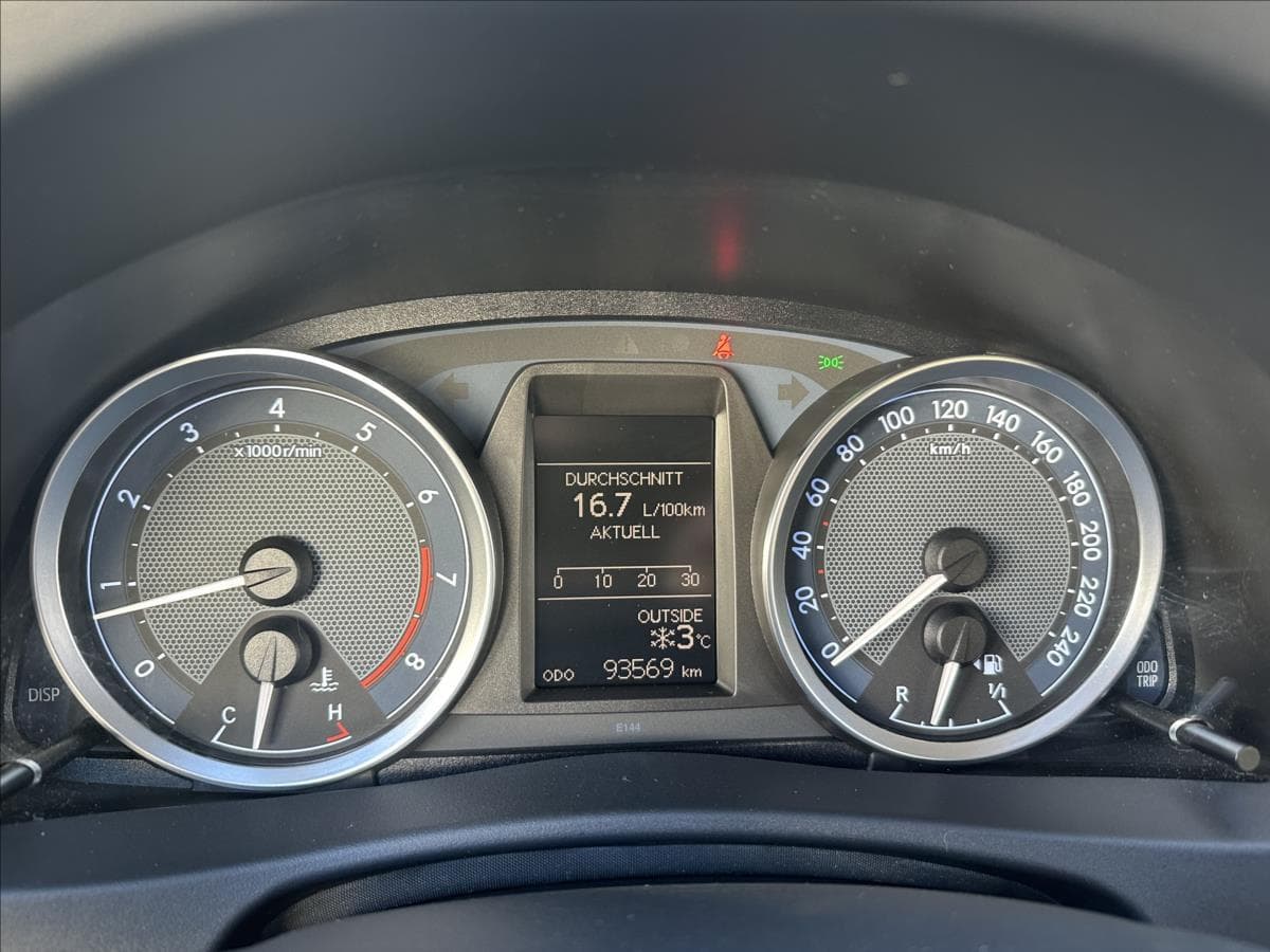 2014 Toyota Auris - 15