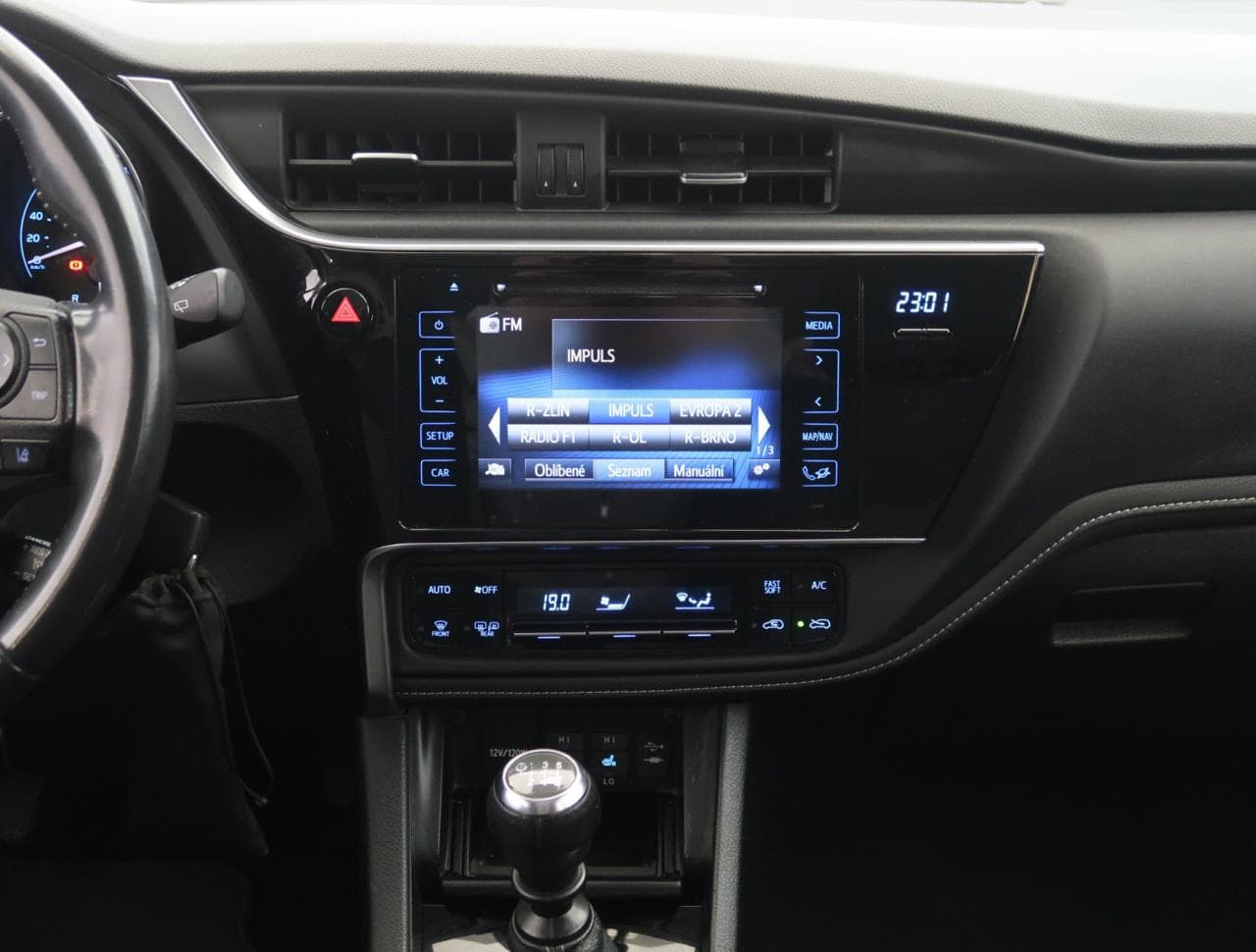 2018 Toyota AURIS - 18