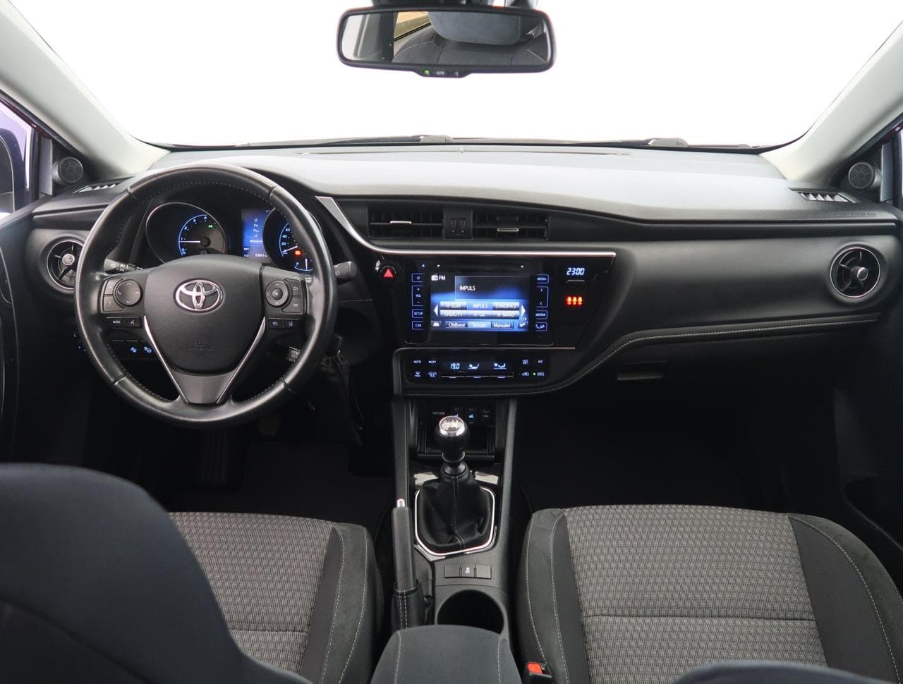 2018 Toyota AURIS - 10