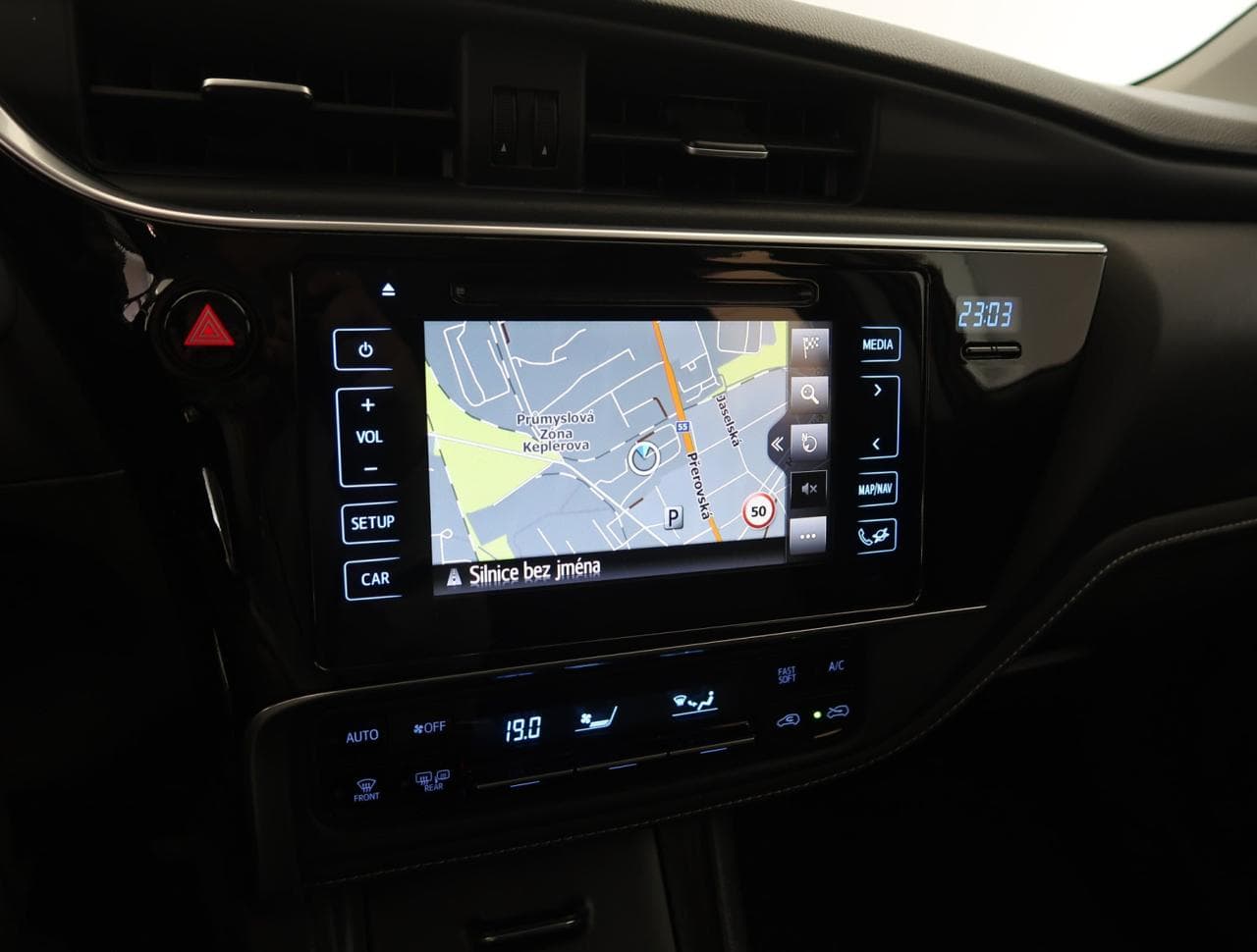 2018 Toyota AURIS - 19