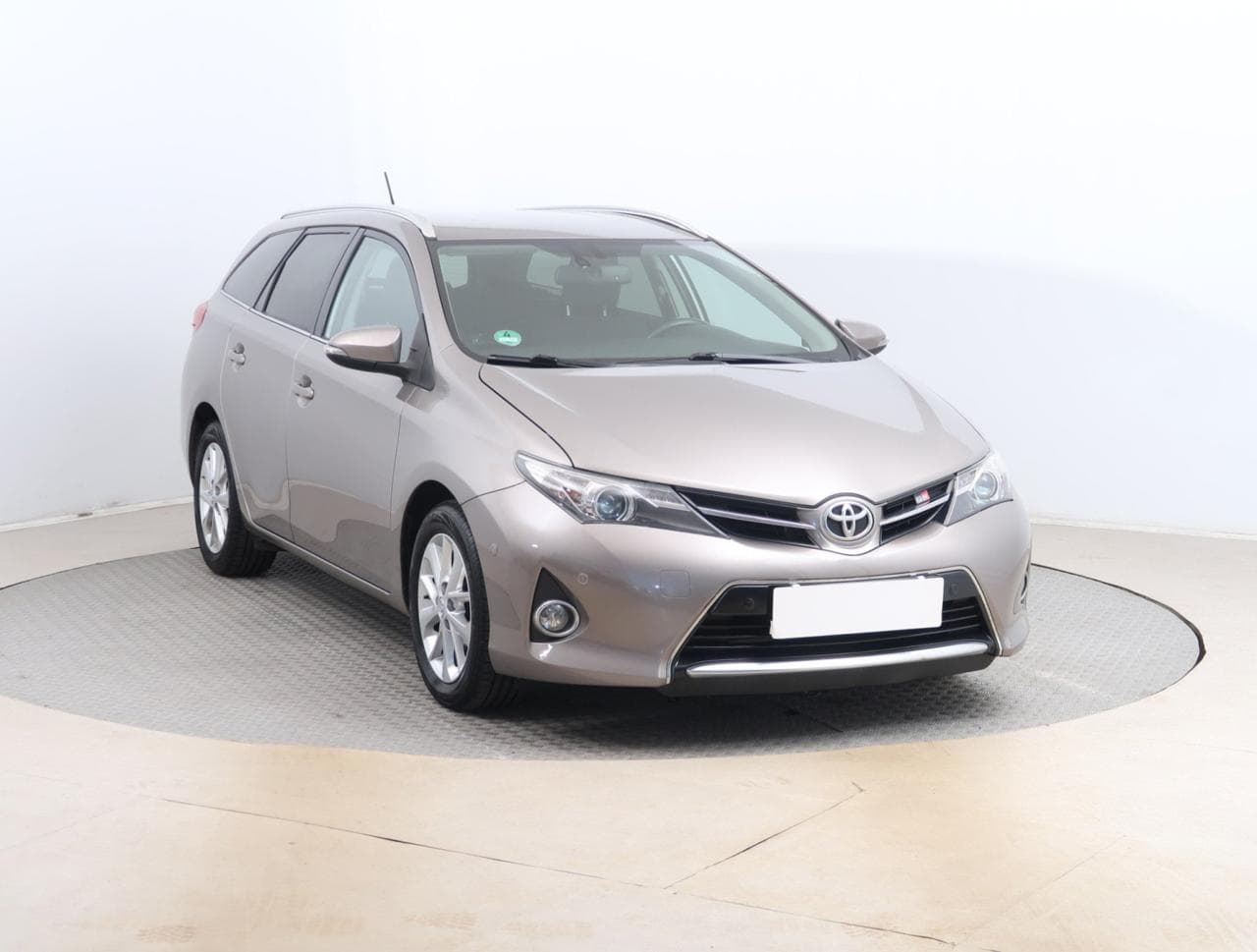 2014 Toyota AURIS