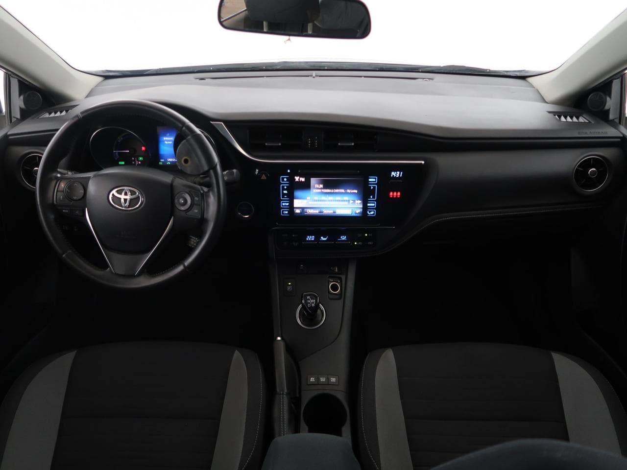2016 Toyota AURIS - 18