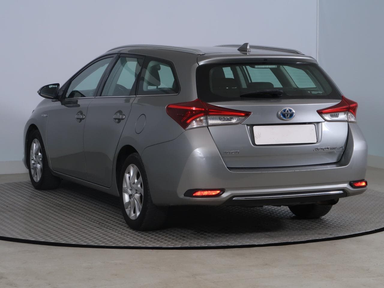 2016 Toyota AURIS - 9