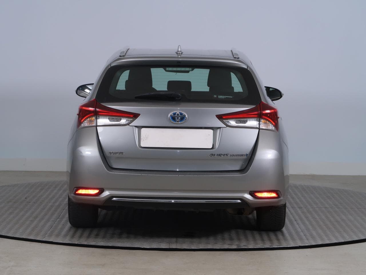 2016 Toyota AURIS - 11