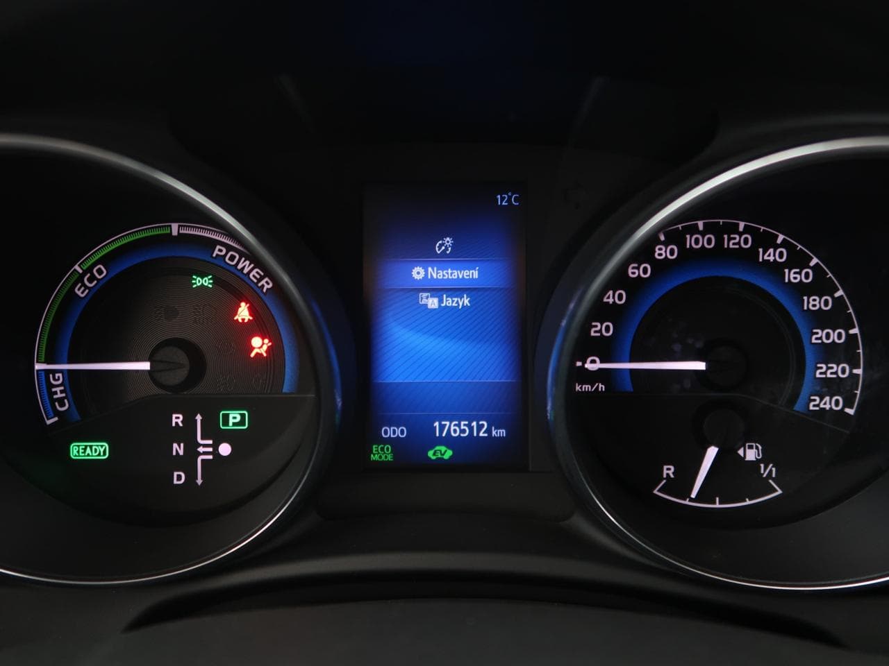 2016 Toyota AURIS - 32