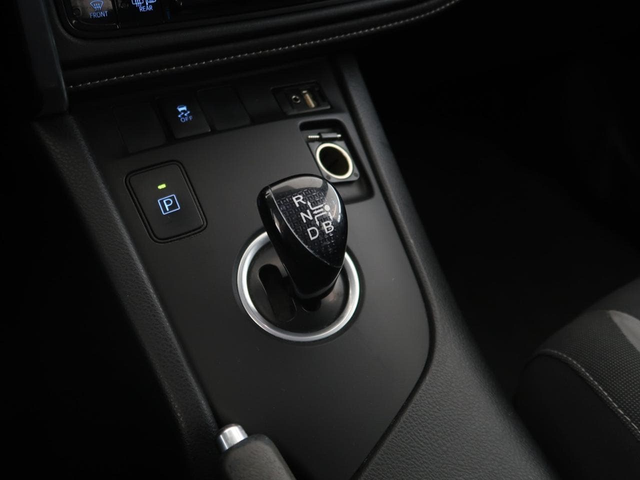 2016 Toyota AURIS - 36