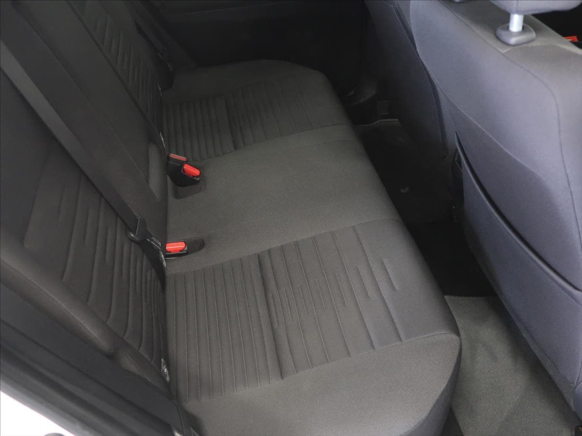 2016 Toyota AURIS - 14