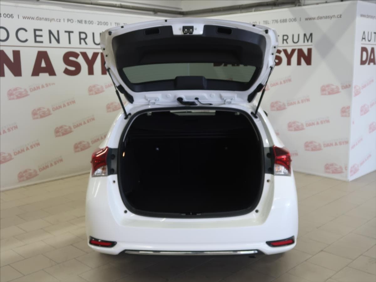 2016 Toyota AURIS - 7