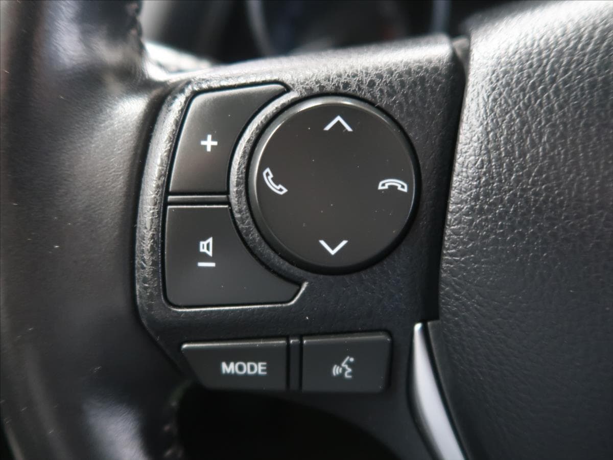 2016 Toyota AURIS - 21