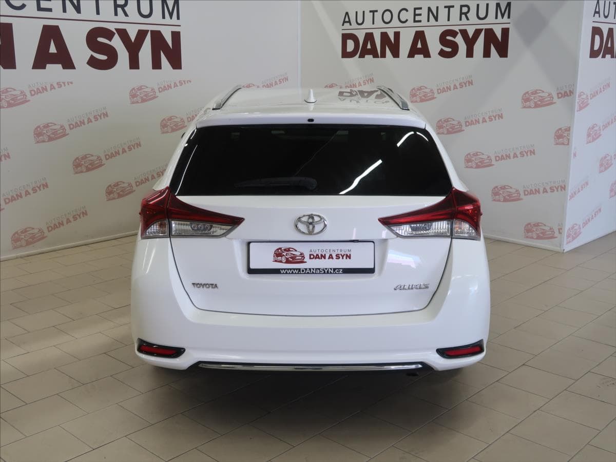 2016 Toyota AURIS - 5